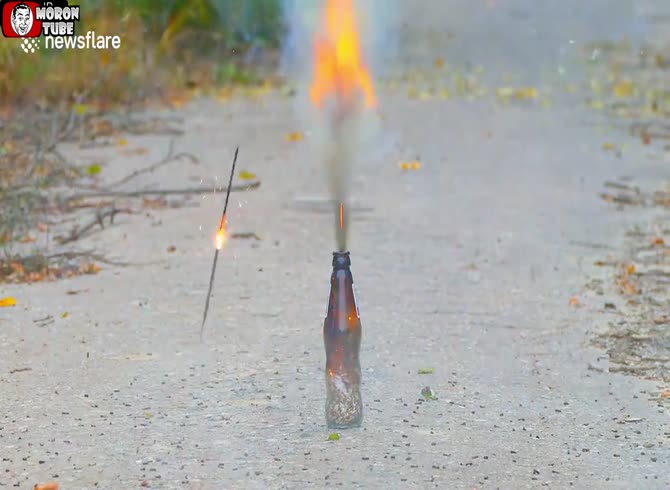 Video: Lighting a matchstick-filled container on fire